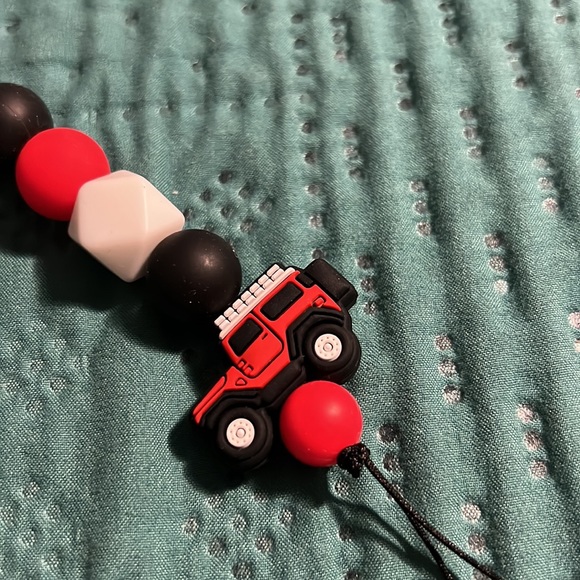 Pacifier holder/teether - Picture 2 of 2